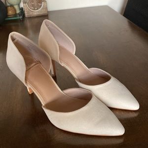 White/cream faux suede heels